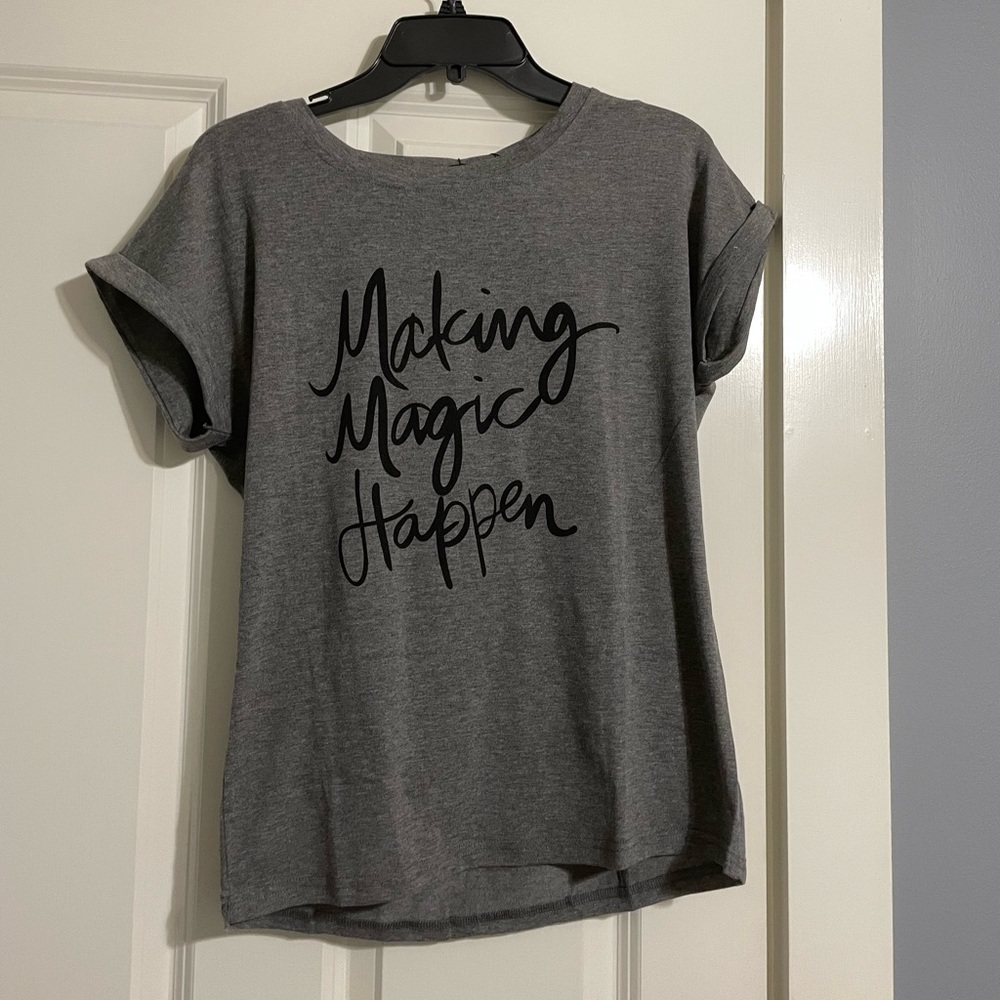 🏰Making Magic Happen Tee ✨